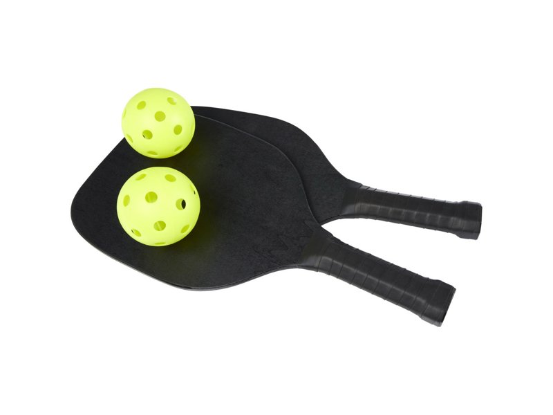 Enrique peddelset in een zak van mesh