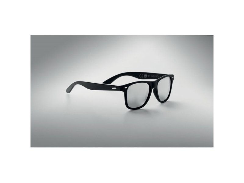 Rhodos Zonnebril laten personaliseren – Houten pootjes & spiegelglas | GiftsDirect Rhodos Zonnebril laten personaliseren – Houten pootjes & spiegelglas | GiftsDirect