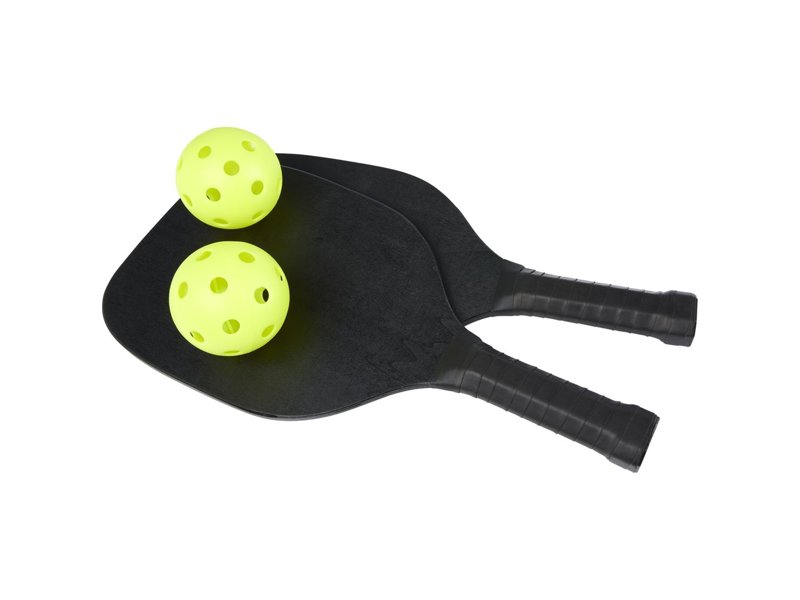 Enrique peddelset in een zak van mesh