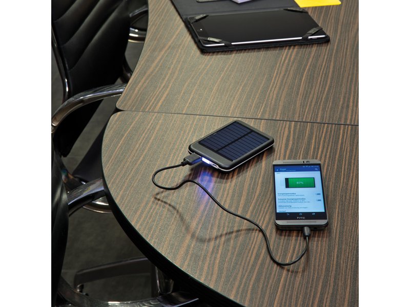 Draagbare Philadelphia Solar Powerbank 4.000 mAh bedrukt met logo relatiegeschenk Draagbare Philadelphia Solar Powerbank 4.000 mAh bedrukt met logo relatiegeschenk