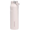 Stanley IceFlow™ 2.0 1,06 liter waterfles met openklapbaar deksel Stanley IceFlow™ 2.0 1,06 liter waterfles met openklapbaar deksel
