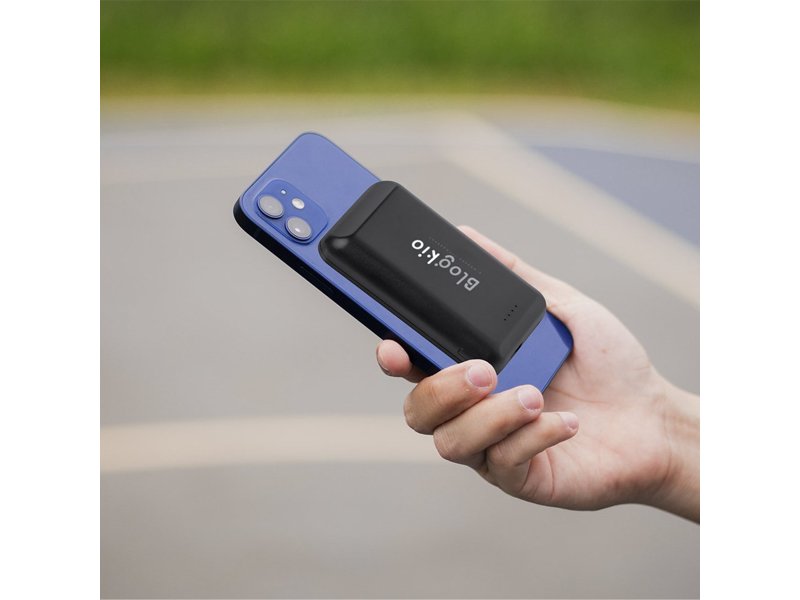 Compacte Vekmar Power Bank 5.000 mAh met magnetische ring bedrukt met logo relatiegeschenk