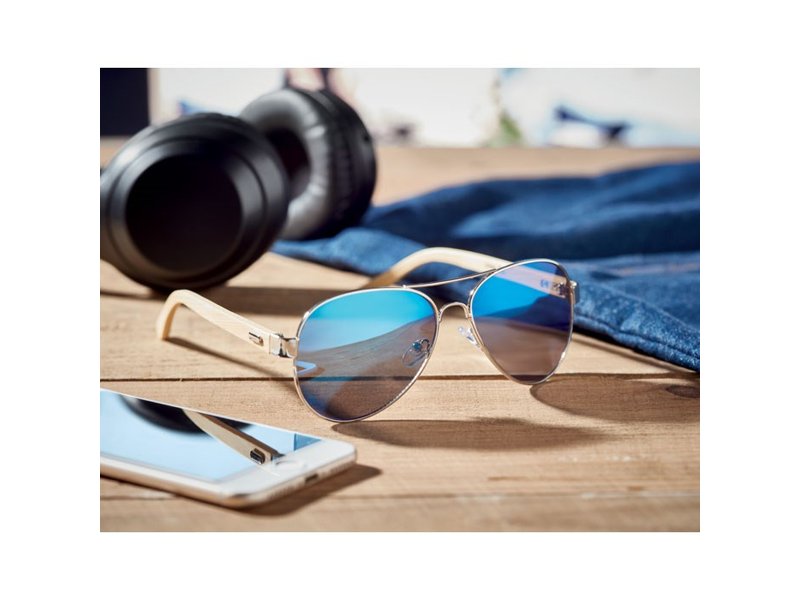 Honiara Zonnebril laten personaliseren – Spiegelglazen & bamboe promotiezonnebril | GiftsDirect