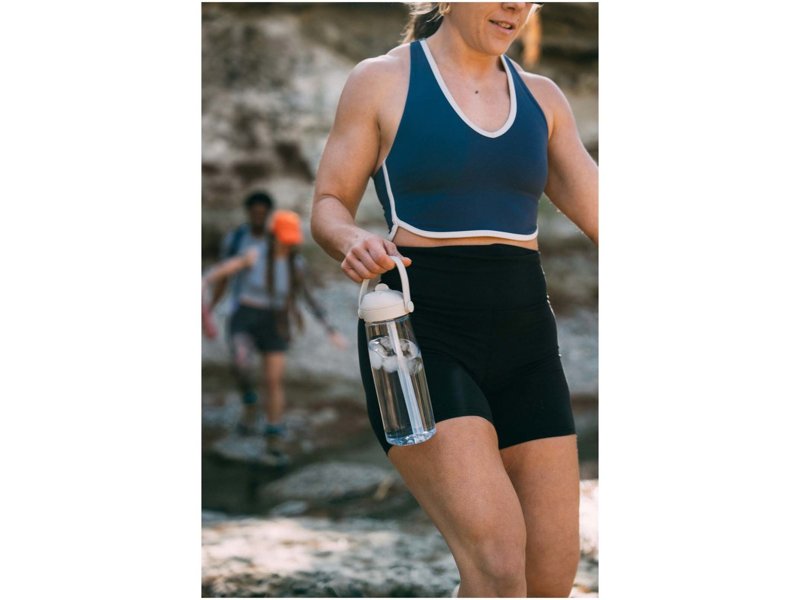 Camelbak® Thrive Flip 750 ml Tritan Renew waterfles met inklapbaar rietje Camelbak® Thrive Flip 750 ml Tritan Renew waterfles met inklapbaar rietje