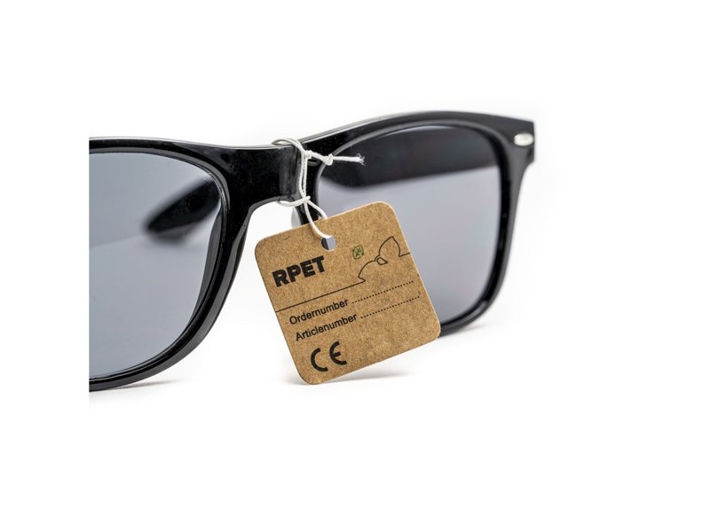 Malibu RPET Zonnebril laten personaliseren – Duurzame promotiezonnebril | GiftsDirect Malibu RPET Zonnebril laten personaliseren – Duurzame promotiezonnebril | GiftsDirect