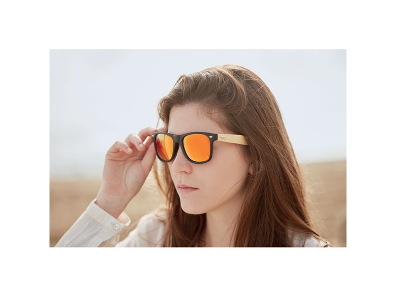 Zonnebril met bamboe frame laten bedrukken – Eco promotiezonnebril met logo | GiftsDirect