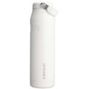 Stanley IceFlow™ 2.0 1,06 liter waterfles met openklapbaar deksel Stanley IceFlow™ 2.0 1,06 liter waterfles met openklapbaar deksel